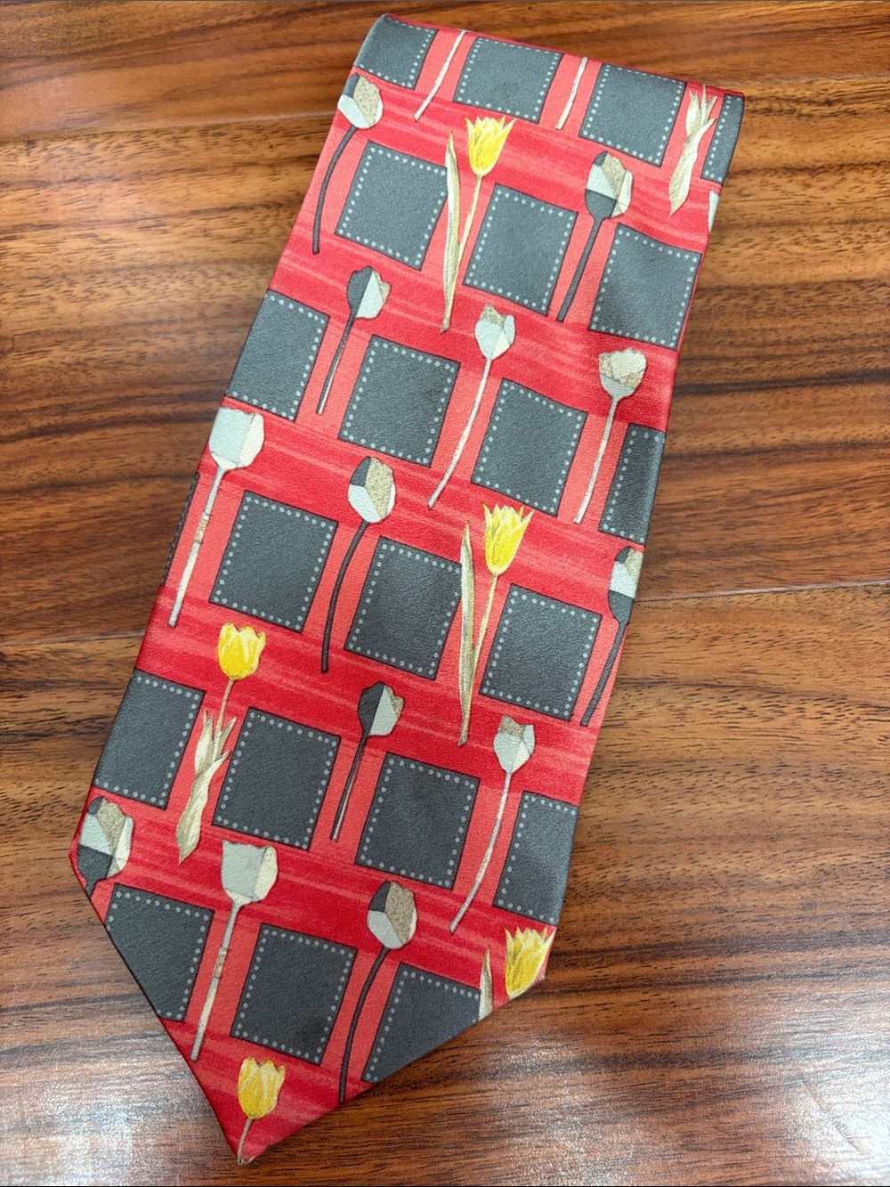 Ungaro Men's Silk Neck Tie‎ Floral